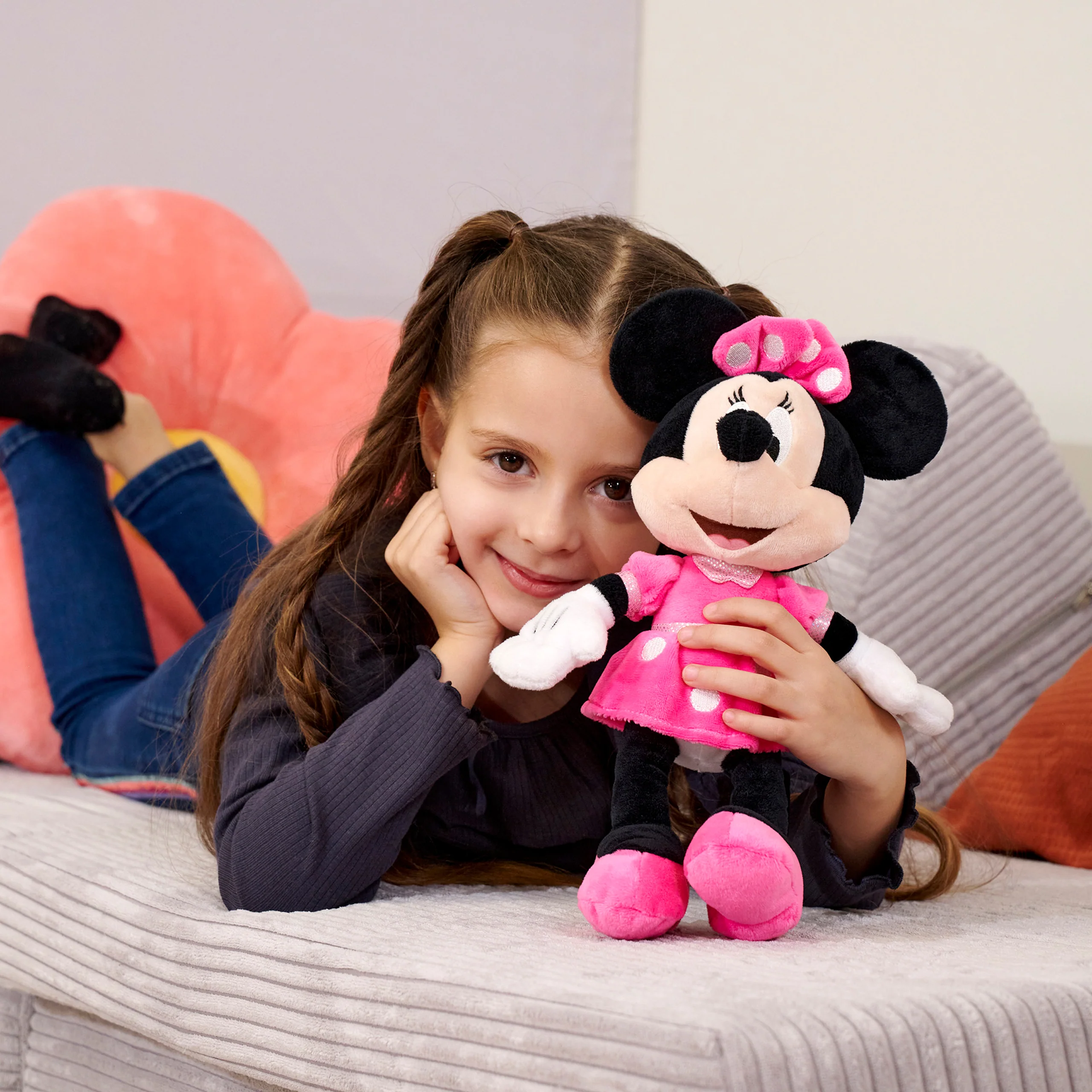 Disney Minnie Mouse Plush - Image 4